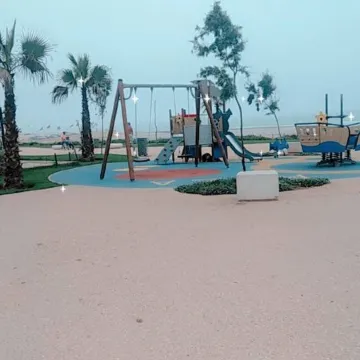 New And Furnished Apartment 5 Min From Beach On Foot