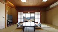 Okutsu Onsen Komeya Club Hotels in Kagamino