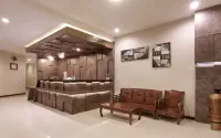 Hotel Holie - 2-Star