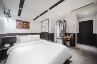 Hotel Yaja Siheung Jeongwang - 3-Star