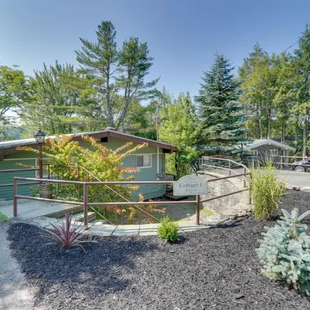 Waterfront White Lake Vacation Rental!
