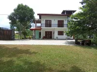 White House Holiday Home Hotels in der Nähe von Na Uyana International Buddhist Monastic Education Centre