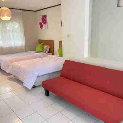 Villa Yosky Bogor Rooms