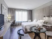 Pullman Santiago Vitacura Отели рядом с достопримечательностью «Культурный центр, монетный двор и площадь Сьюдадана»
