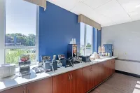 Best Western Summit Inn - servizio colazione