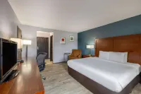 Travelodge by Wyndham Brooklyn Center Hoteles en Fridley
