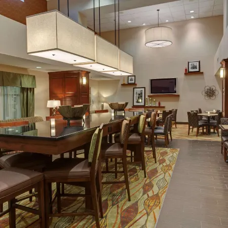 Hampton Inn & Suites Macon I-75 North
