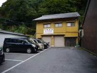 Itaniya - parking