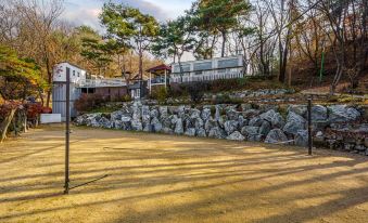 Yongin Rara Pension