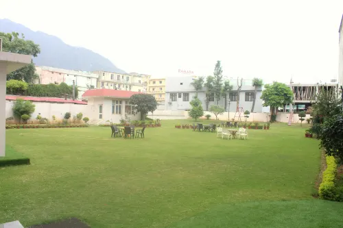 Hotel Ambica Katra - 4-Star