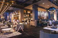 HUMANITI HOTEL MONTREAL, AUTOGRAPH COLLECTION - breakfast