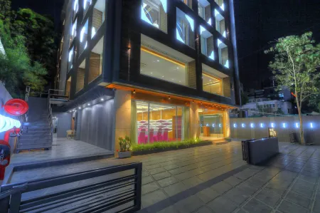 Hotel Silver Heights