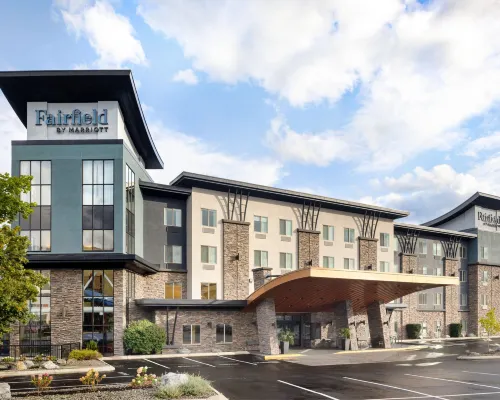 Fairfield Inn & Suites West Kelowna Hotels in Central Okanagan