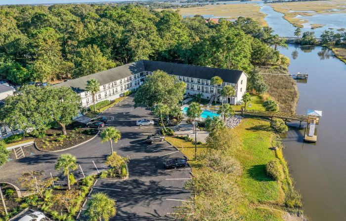 Charleston Creekside Inn