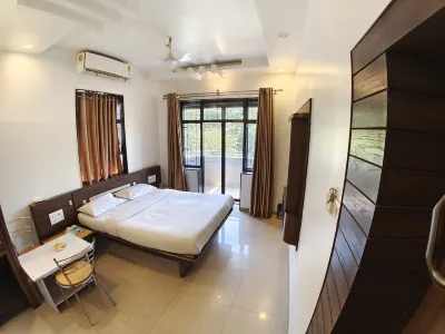 Regent Hotel Hotels near Uttaradi Mutt