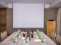 Sofitel Beirut le Gabriel Отели в г. Бейрут