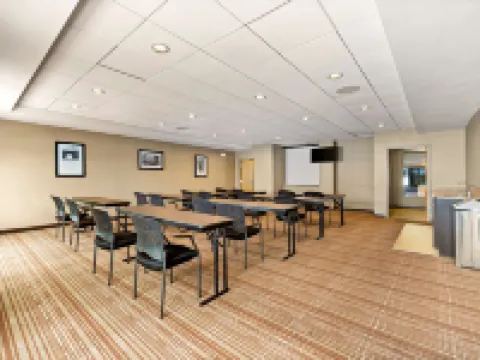 Sonesta Essential Indianapolis Airport Hotels in Plainfield