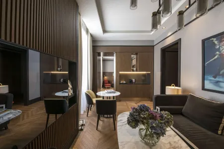 Umiltà 36 Отели рядом с достопримечательностью «Church of Saints Michael and Magnus»