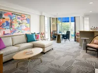 Le Parc at Melrose Hotels near بيفرلي سنتر