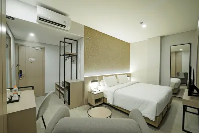 Front One Boutique Hotel Taman Anggrek Hotel di Grogol petamburan