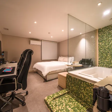 Laria Hotel