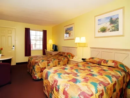 Econo Lodge Inn & Suites Maingate Central