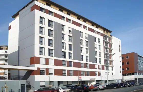 昂熱美好假期中庭公寓式酒店