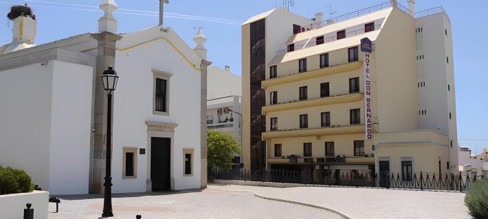 Best Western Hotel Dom Bernardo ファロのホテル