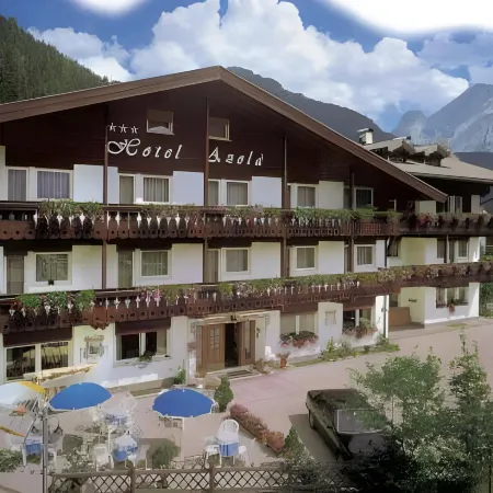 Hotel Azola