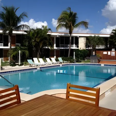 Dolphin Key Resort - Cape Coral