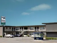 The Grove West Seattle Inn - Motels
