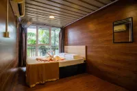 Paya Debloc Village Hotels in Tioman