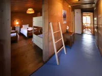 Chalet Ahorni Hotels near Urs von Unger Gallery
