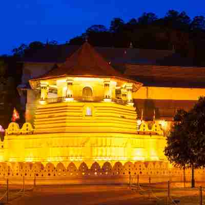 Radisson Hotel Kandy Hotel Exterior