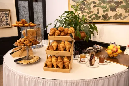 Hôtel du Helder Отели рядом с достопримечательностью «Вьё Лион»