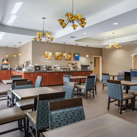 Comfort Suites Airport