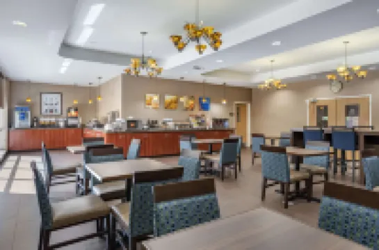 Comfort Suites Airport