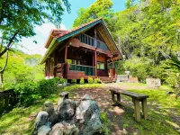 Sunny Side Cottage Hotel di Shimoda