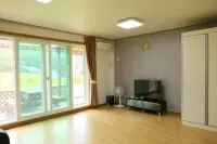 Gyeryong Mountain Mountain Naeeum Pension in Gongju