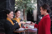 Merlynn Park Hotel - bar