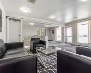 Econo Lodge Hotels in Haileybury