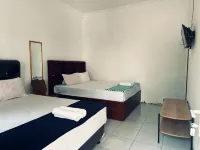Guest House Hj Muriyah Syariah Slawi Mitra RedDoorz Hotel di Adiwerna