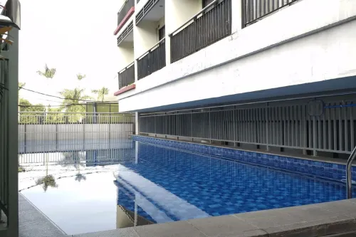 Brand New Studio Beverly Dago Apartment Near Itb by Travelio