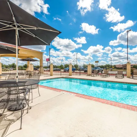 Ramada by Wyndham College Station