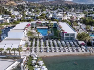 Lugga Boutique Hotel & Beach