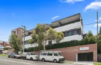 Coogee Studio Apartments Hotels in Coogee