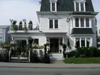 Le Chateau du Lac