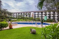 Irazú Hotel & Studios - piscine