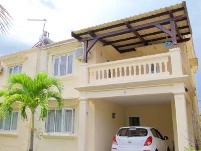 Spacious House with Shared Pool in Palmar Sea View