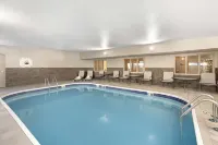 Best Western Greeley - Kolam Renang